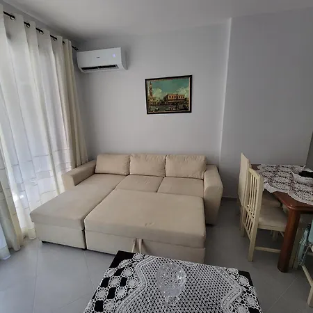 Henri's 아파트 Vlorë