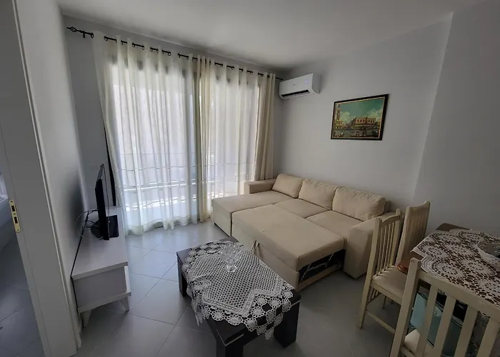 Henri's Appartement Vlorë